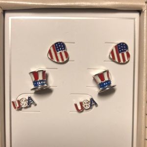 Brand 🆕😍 Dillards earring set